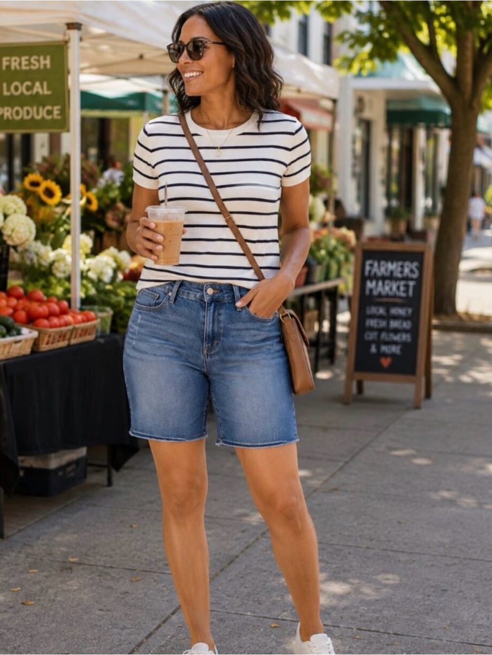 Seven7 Bermuda jean shorts. Classic 5 pocket. Size 16. Excellent condition.